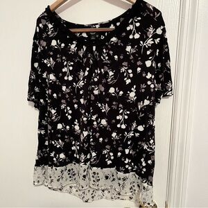 Simply Vera by Vera Wang Black & White Flowy Floral Top